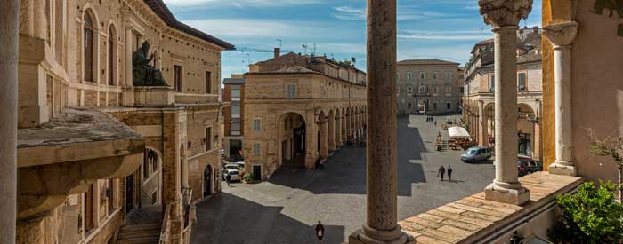 Fermo, Piazza del Popolo